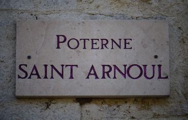 Plaques de rue en pierre aux noms anciens (2010-2015)