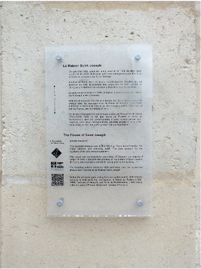 Panneaux d’information bilingues