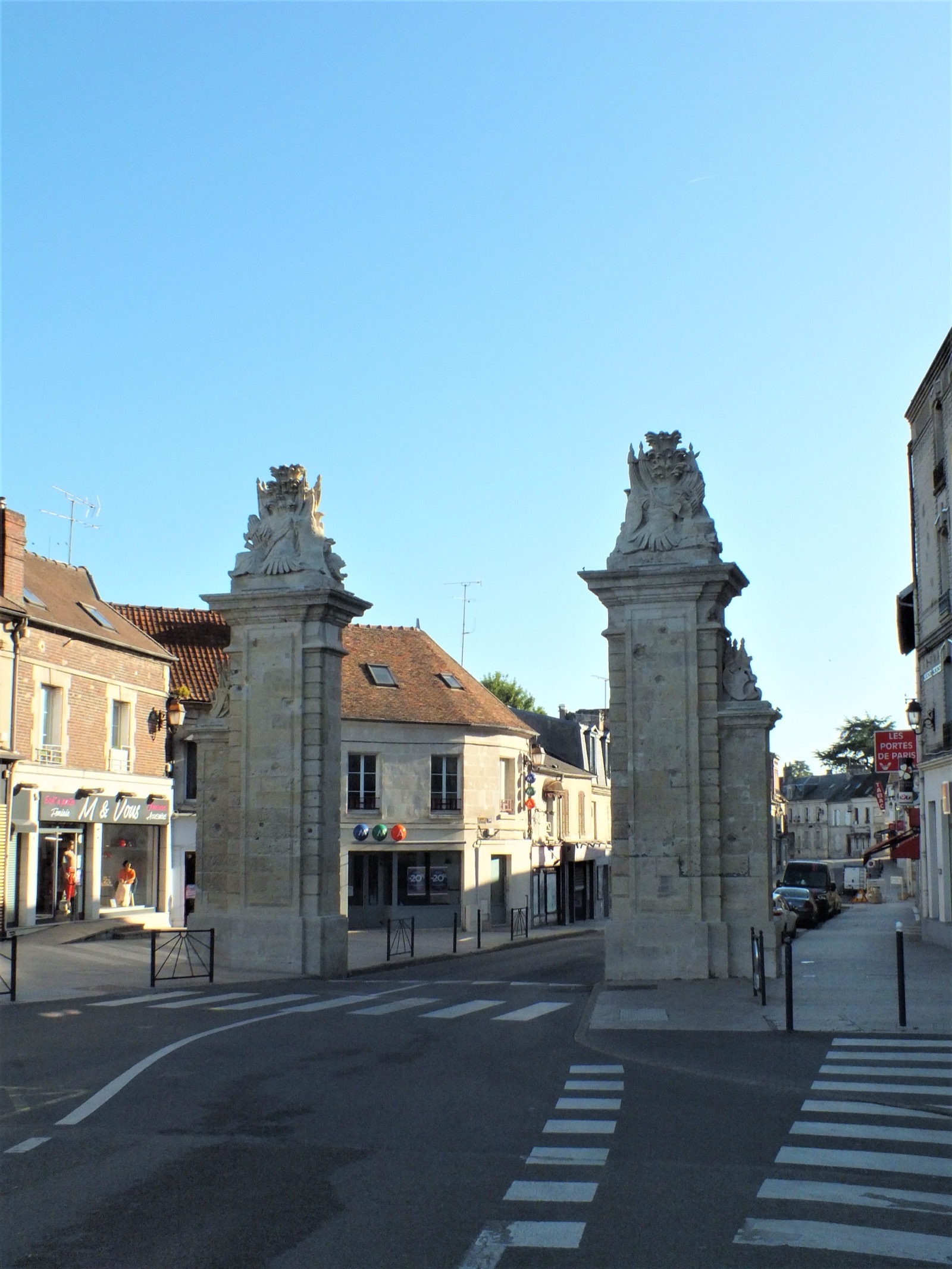 La Porte de Paris, Crépy-en-Valois