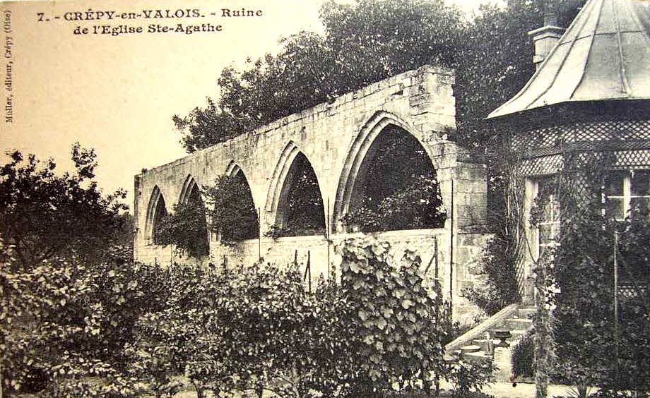 Les ruines de l'église Sainte-Agathe (carte postale ancienne)