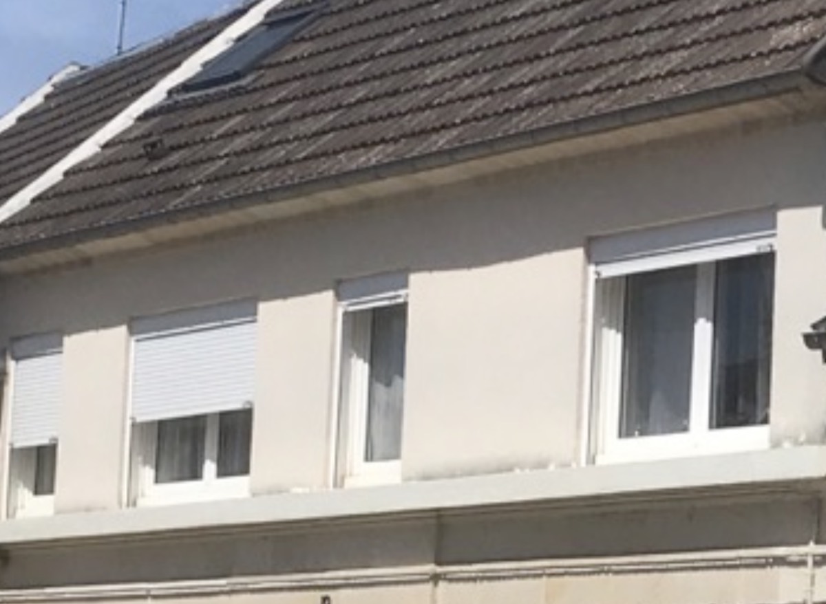 Fenêtre plus large que haute.